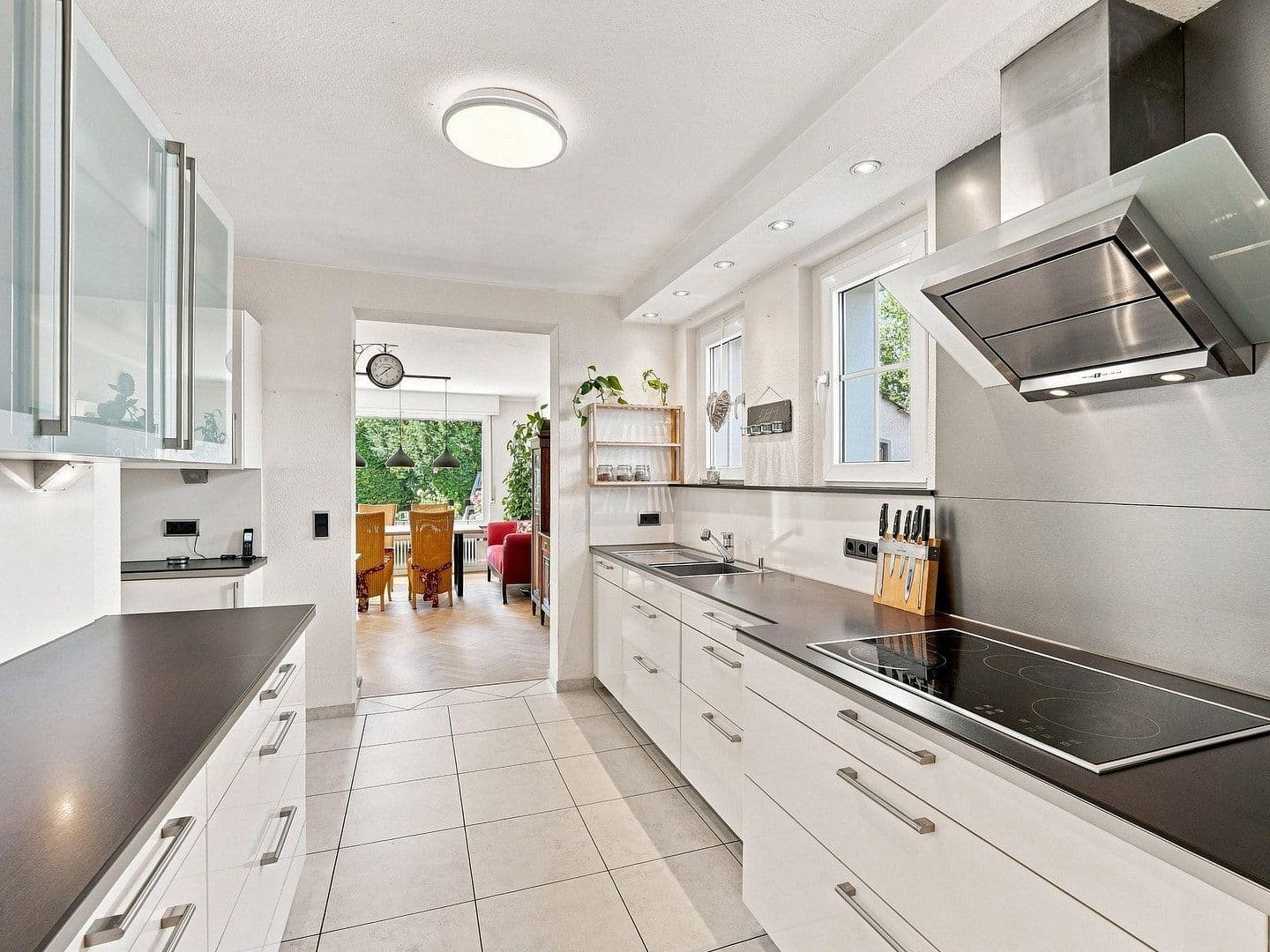 Prodej domu 191 m², pozemek 720 m², Leverkusen, Severní Porýní-Vestfálsko Prodej domu 191 m², pozemek 720 m², Leverkusen, Severní Porýní-Vestfálsko