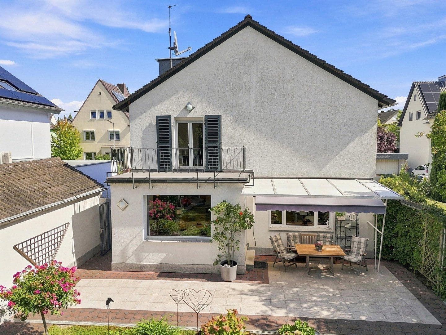 Prodej domu 191 m², pozemek 720 m², Leverkusen, Severní Porýní-Vestfálsko Prodej domu 191 m², pozemek 720 m², Leverkusen, Severní Porýní-Vestfálsko