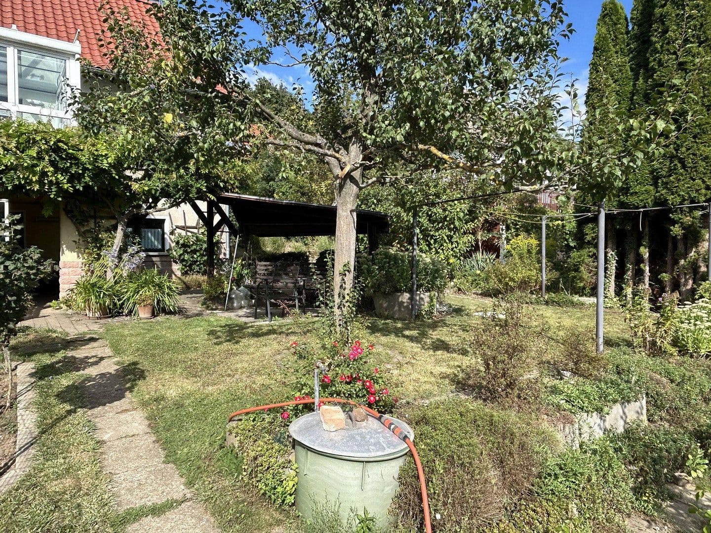 Prodej domu 165 m², pozemek 902 m², Bornholzweg 10, Quedlinburg, Sasko-Anhaltsko Prodej domu 165 m², pozemek 902 m², Bornholzweg 10, Quedlinburg, Sasko-Anhaltsko