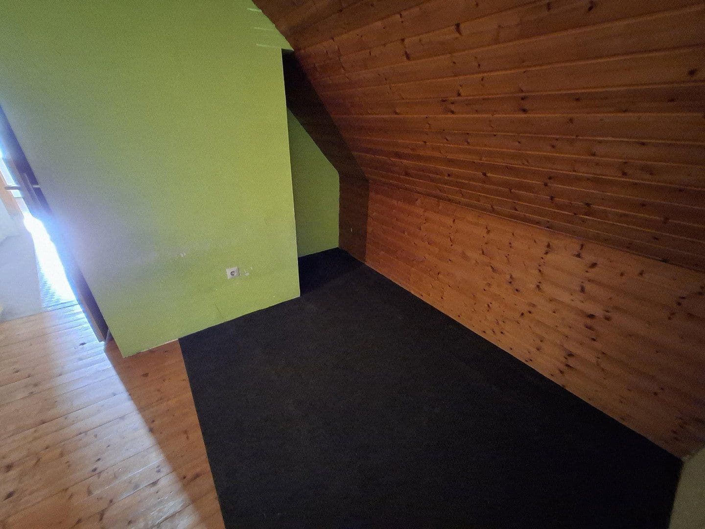 Prodej domu 100 m², pozemek 540 m², Nürnberg, Bavorsko Prodej domu 100 m², pozemek 540 m², Nürnberg, Bavorsko