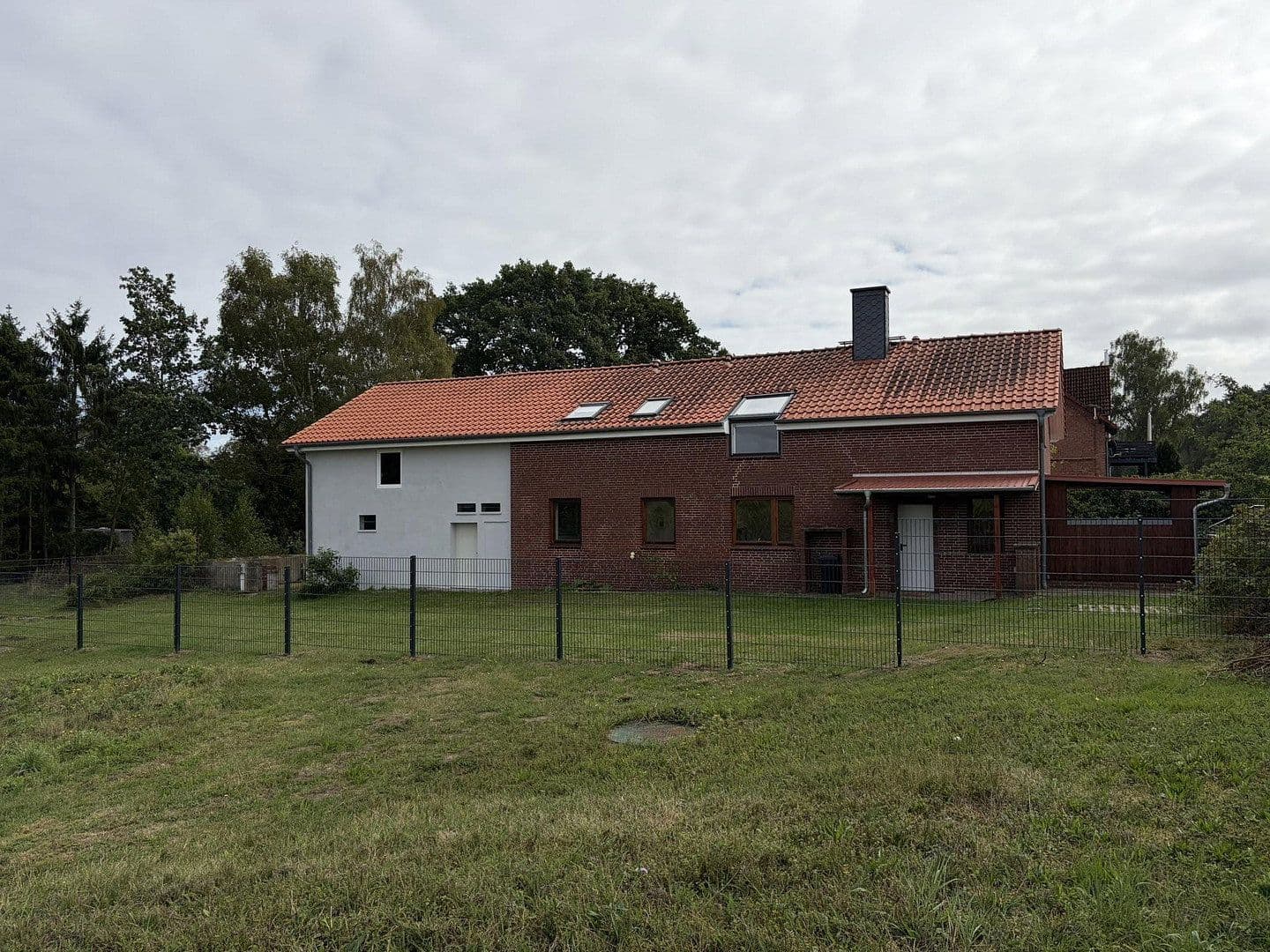 Prodej domu 160 m², pozemek 1.193 m², Seevetal, Dolní Sasko Prodej domu 160 m², pozemek 1.193 m², Seevetal, Dolní Sasko