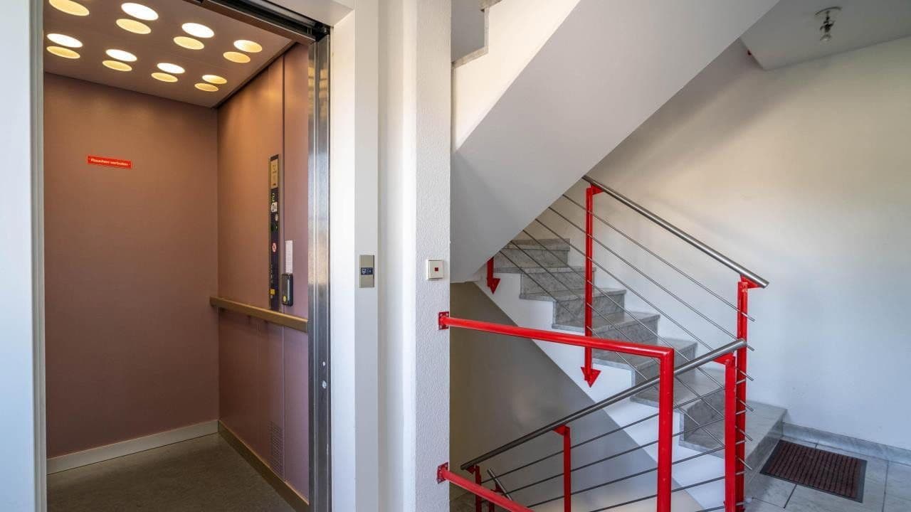Pronájem bytu 1+kk 45 m², Fürstenbergstrasse 96, Konstanz, Bádensko-Württembersko Pronájem bytu 1+kk 45 m², Fürstenbergstrasse 96, Konstanz, Bádensko-Württembersko