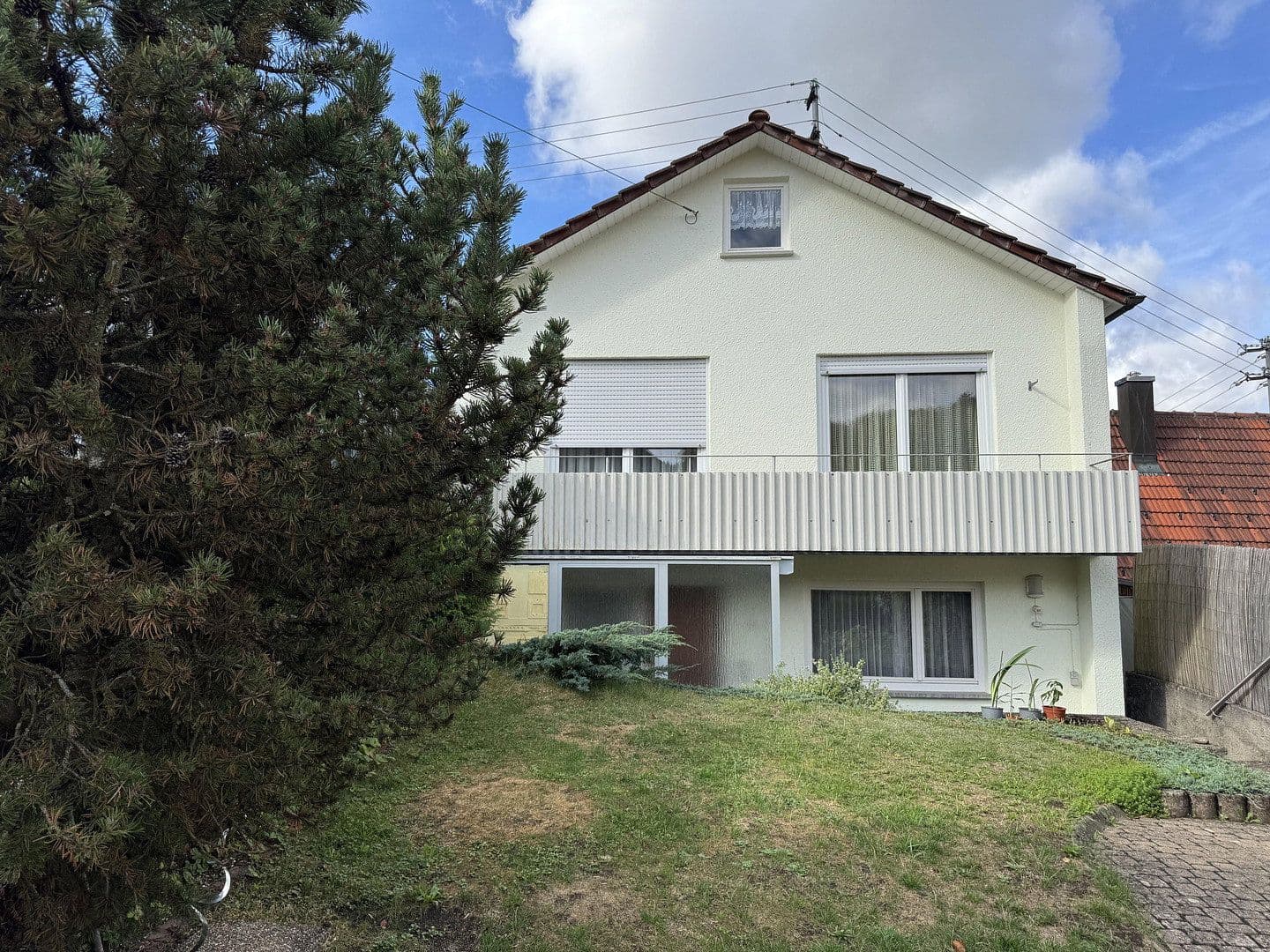Pronájem domu 142 m², pozemek 232 m², Kohlweilerstr. 9, Albstadt, Bádensko-Württembersko Pronájem domu 142 m², pozemek 232 m², Kohlweilerstr. 9, Albstadt, Bádensko-Württembersko
