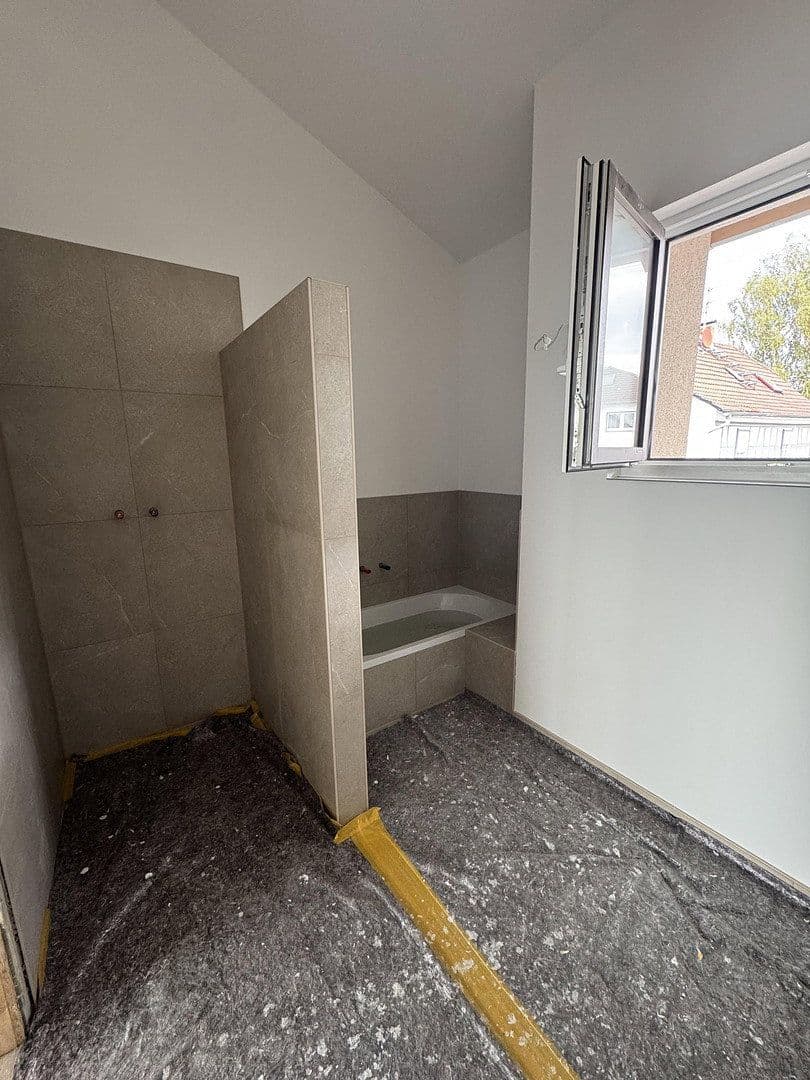 Pronájem bytu 4+1 99 m², Flörsheim, Hessen Pronájem bytu 4+1 99 m², Flörsheim, Hessen