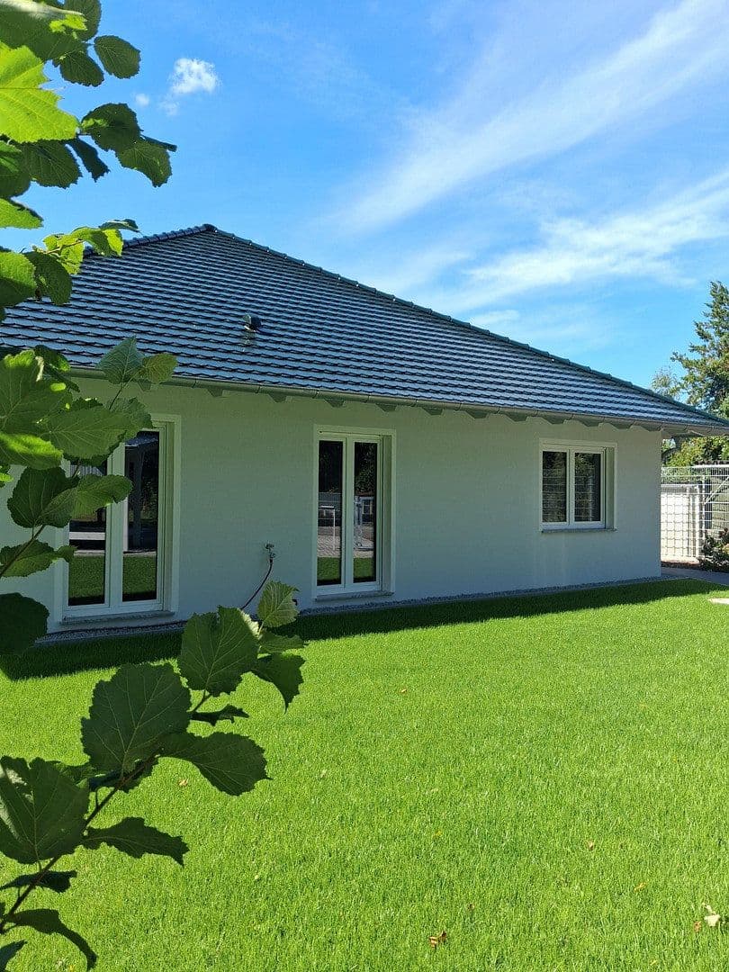 Pronájem domu 130 m², pozemek 250 m², Cottbus Kiekebusch, Braniborsko Pronájem domu 130 m², pozemek 250 m², Cottbus Kiekebusch, Braniborsko