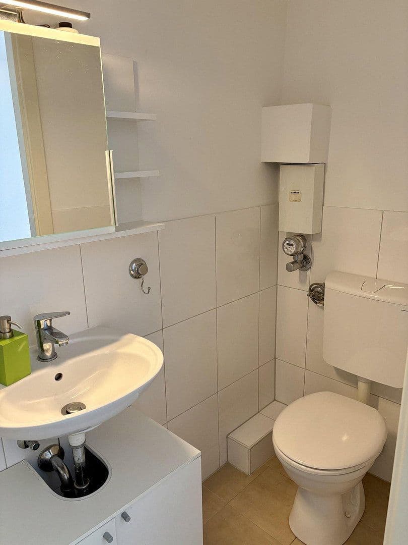 Pronájem bytu 2+1 29 m², Frankfurt, Hessen Pronájem bytu 2+1 29 m², Frankfurt, Hessen