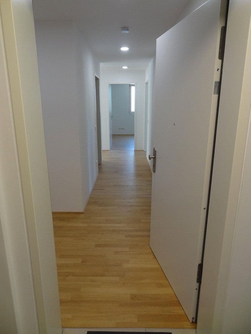 Pronájem bytu 4+1 96 m², Ulm, Bádensko-Württembersko Pronájem bytu 4+1 96 m², Ulm, Bádensko-Württembersko