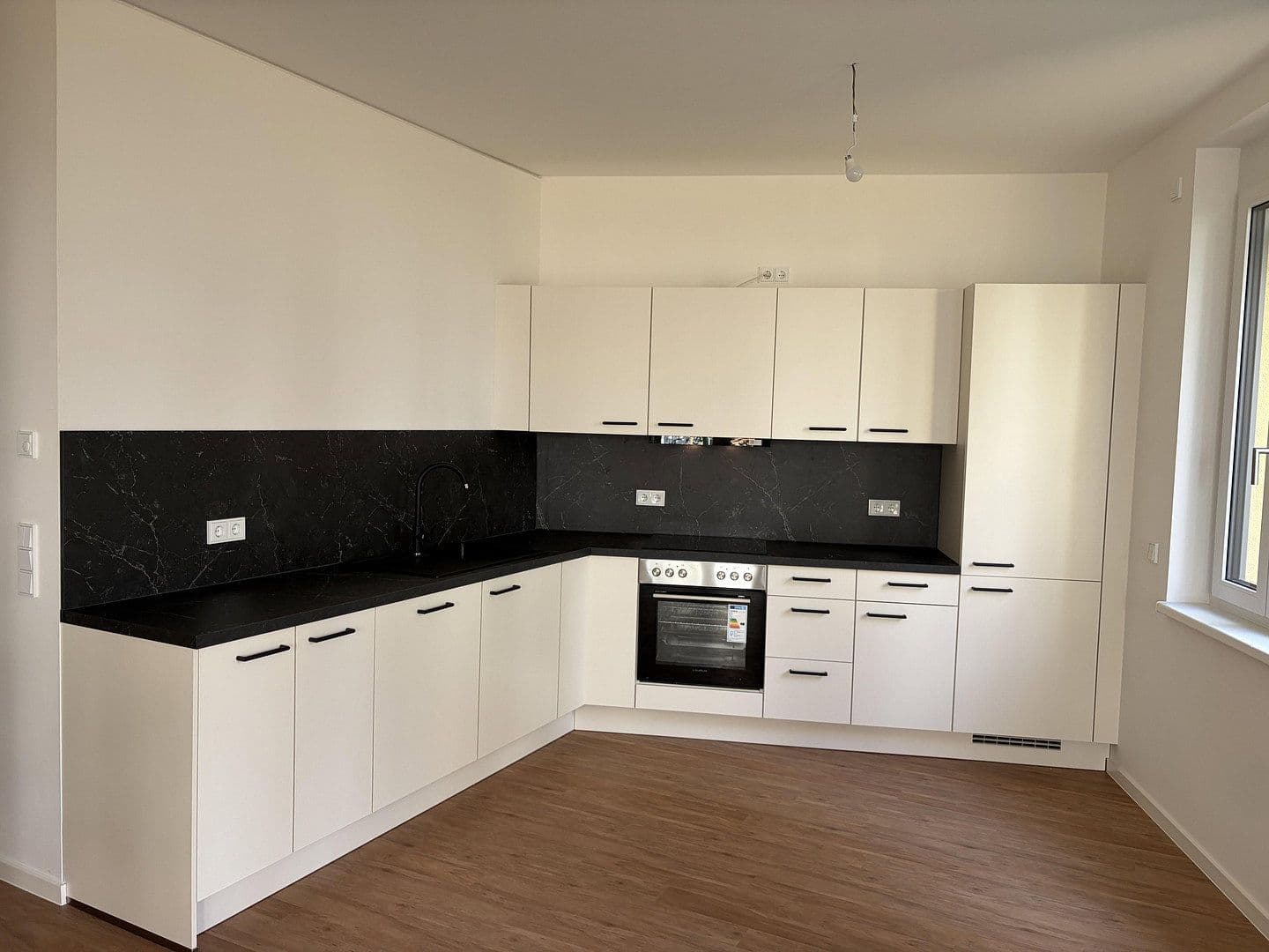 Pronájem bytu 2+1 61 m², Sonntagstr. 23, Berlin, Berlín Pronájem bytu 2+1 61 m², Sonntagstr. 23, Berlin, Berlín