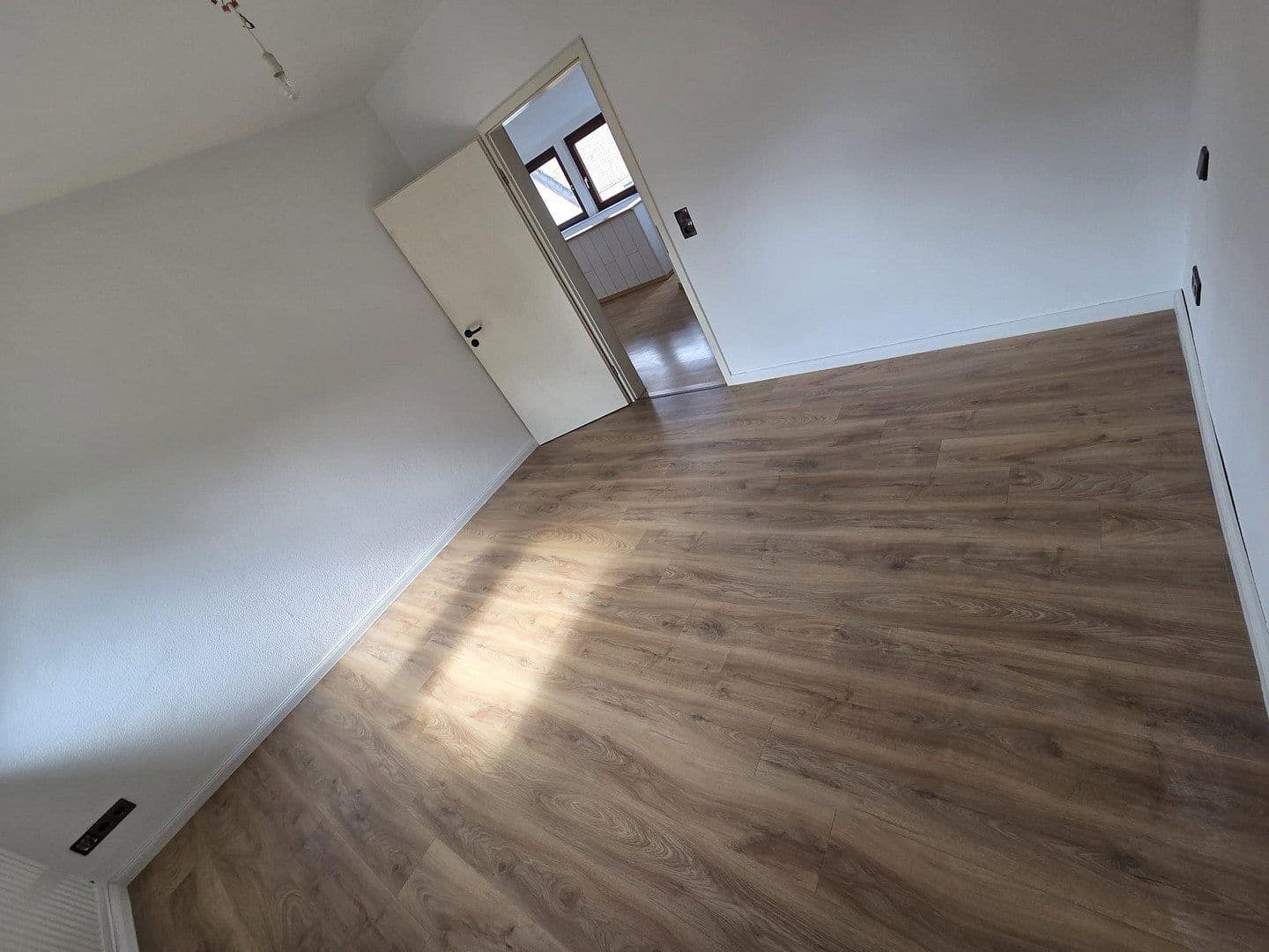 Pronájem bytu 3+1 115 m², Verdenerstr 17, Thedinghausen, Dolní Sasko Pronájem bytu 3+1 115 m², Verdenerstr 17, Thedinghausen, Dolní Sasko