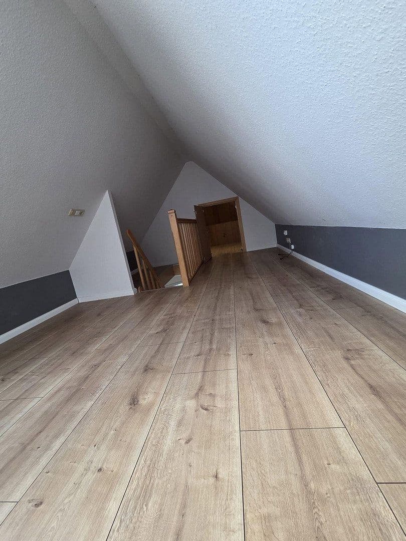Pronájem bytu 3+1 115 m², Verdenerstr 17, Thedinghausen, Dolní Sasko Pronájem bytu 3+1 115 m², Verdenerstr 17, Thedinghausen, Dolní Sasko
