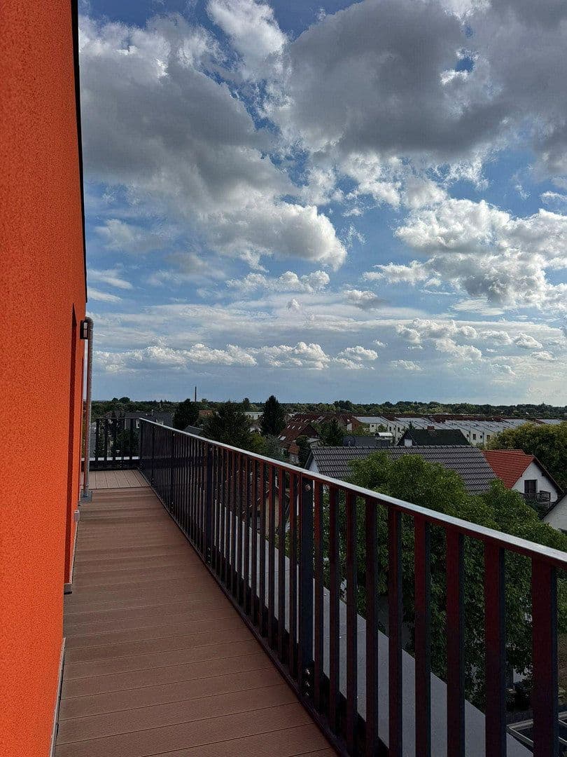 Pronájem bytu 3+1 89 m², Alt-Biesdorf 49A, Berlin, Berlín Pronájem bytu 3+1 89 m², Alt-Biesdorf 49A, Berlin, Berlín