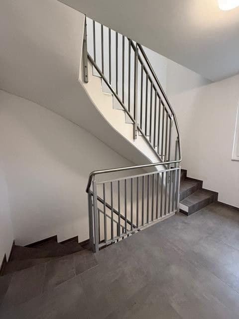 Pronájem bytu 3+1 83 m², Bremer Str 53, Berlin, Berlín Pronájem bytu 3+1 83 m², Bremer Str 53, Berlin, Berlín