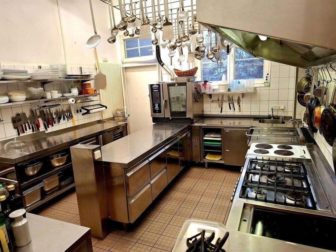 Prodej domu 1.007 m², pozemek 74.904 m², Buchenhain 32, Boitzenburger Land, Braniborsko Prodej domu 1.007 m², pozemek 74.904 m², Buchenhain 32, Boitzenburger Land, Braniborsko