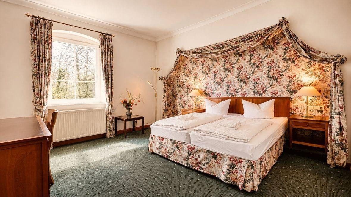 Prodej domu 1.007 m², pozemek 74.904 m², Buchenhain 32, Boitzenburger Land, Braniborsko Prodej domu 1.007 m², pozemek 74.904 m², Buchenhain 32, Boitzenburger Land, Braniborsko