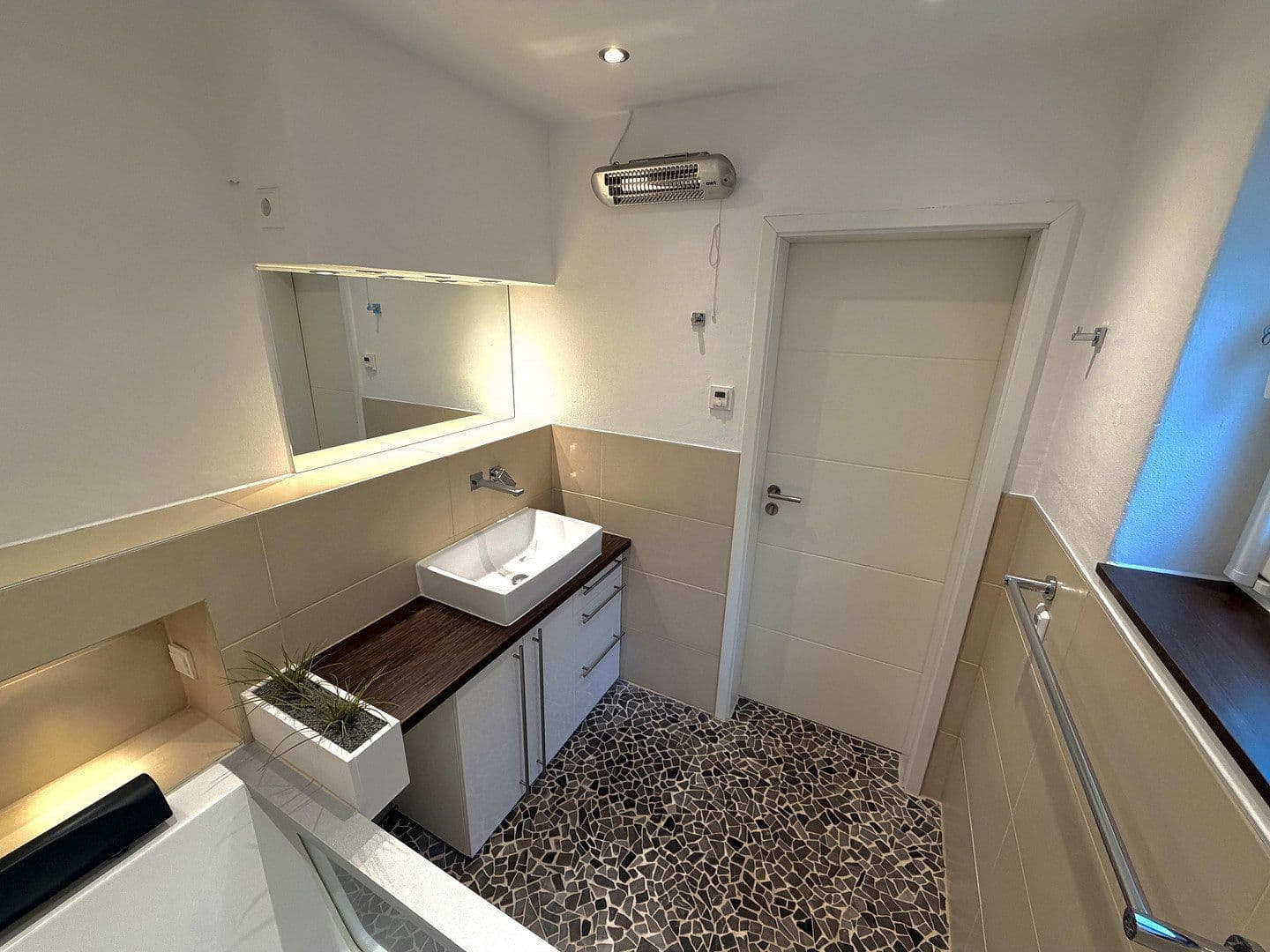 Prodej bytu 4+1 108 m², Köln, Severní Porýní-Vestfálsko Prodej bytu 4+1 108 m², Köln, Severní Porýní-Vestfálsko