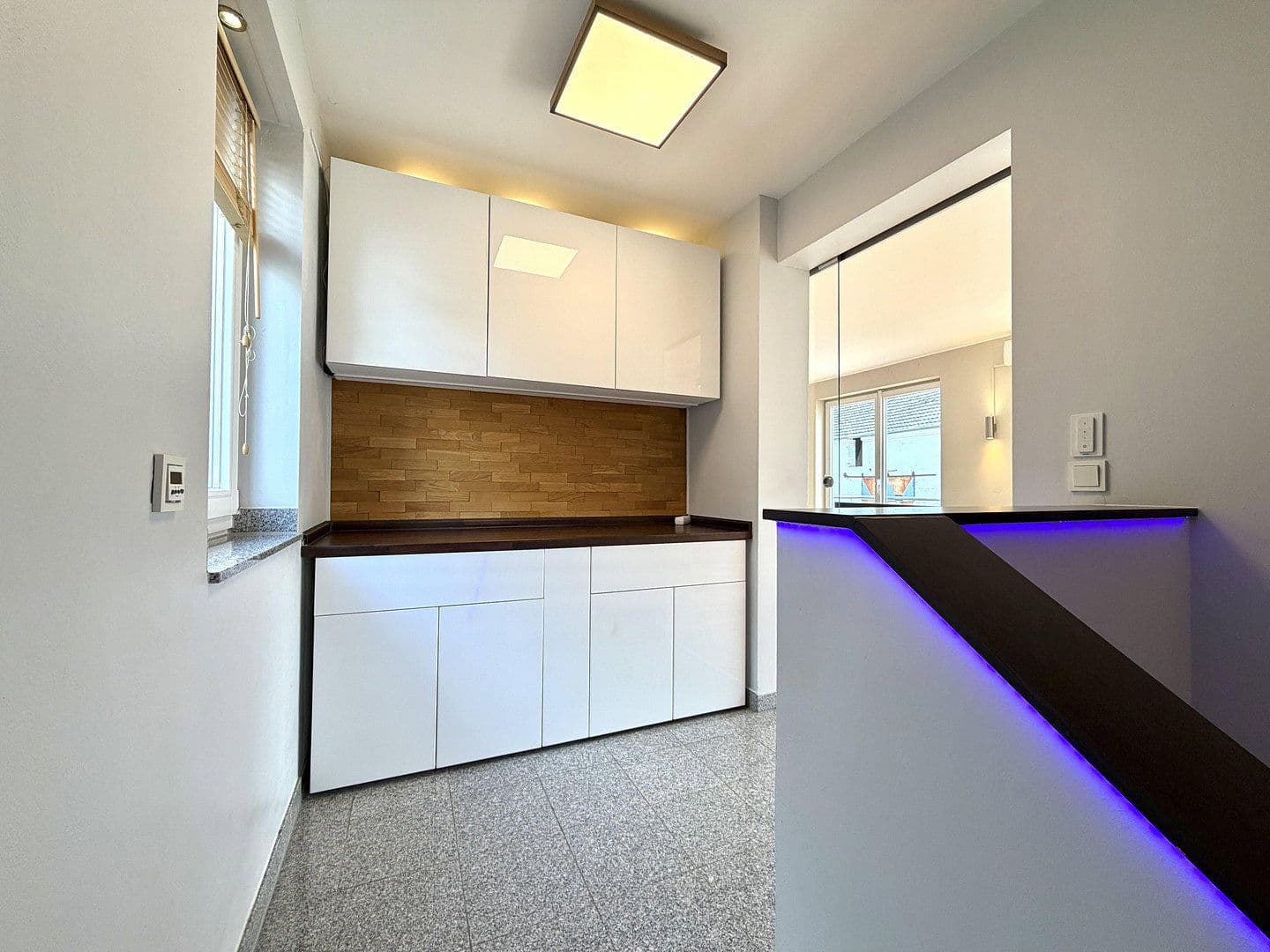 Prodej bytu 4+1 108 m², Köln, Severní Porýní-Vestfálsko Prodej bytu 4+1 108 m², Köln, Severní Porýní-Vestfálsko