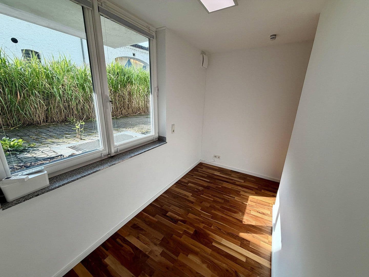 Prodej bytu 4+1 108 m², Köln, Severní Porýní-Vestfálsko Prodej bytu 4+1 108 m², Köln, Severní Porýní-Vestfálsko