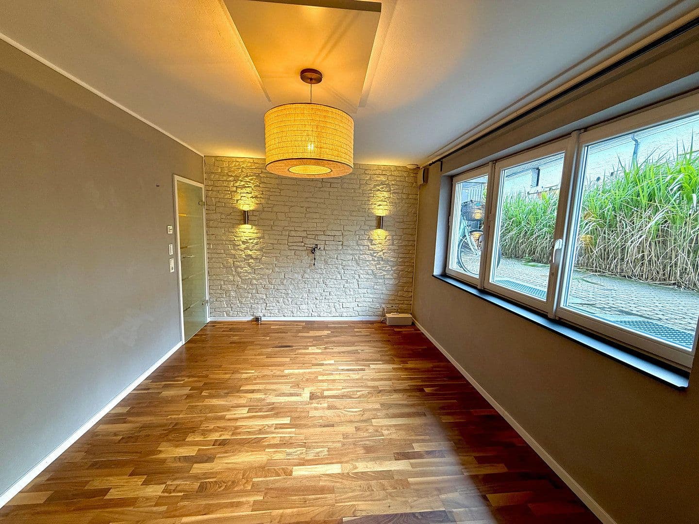 Prodej bytu 4+1 108 m², Köln, Severní Porýní-Vestfálsko Prodej bytu 4+1 108 m², Köln, Severní Porýní-Vestfálsko