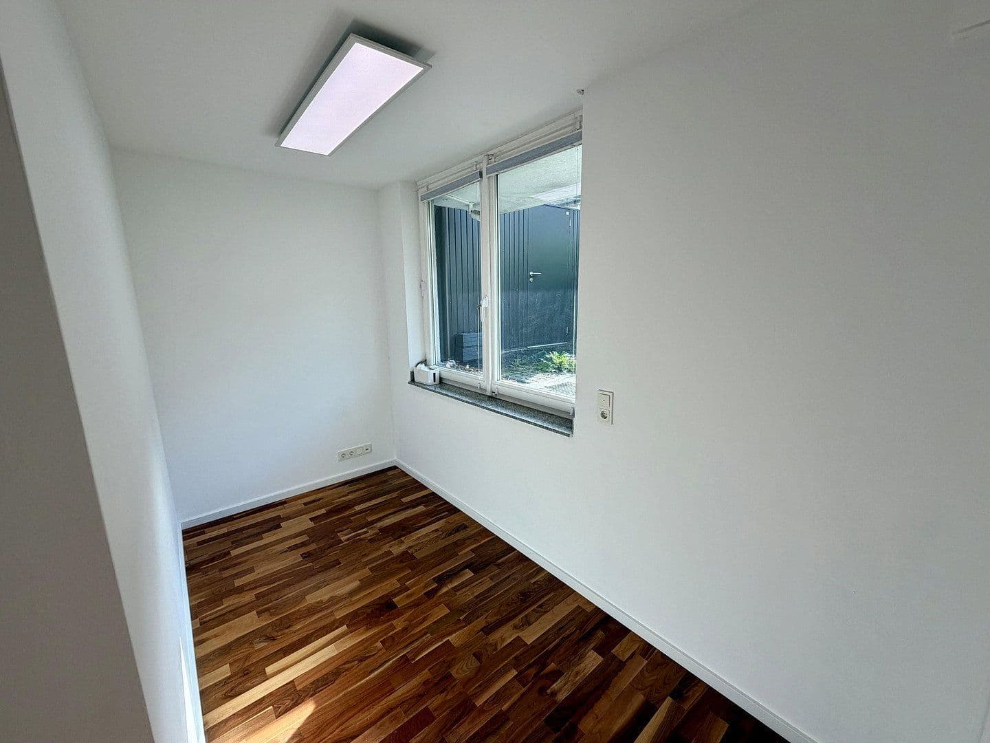 Prodej bytu 4+1 108 m², Köln, Severní Porýní-Vestfálsko Prodej bytu 4+1 108 m², Köln, Severní Porýní-Vestfálsko