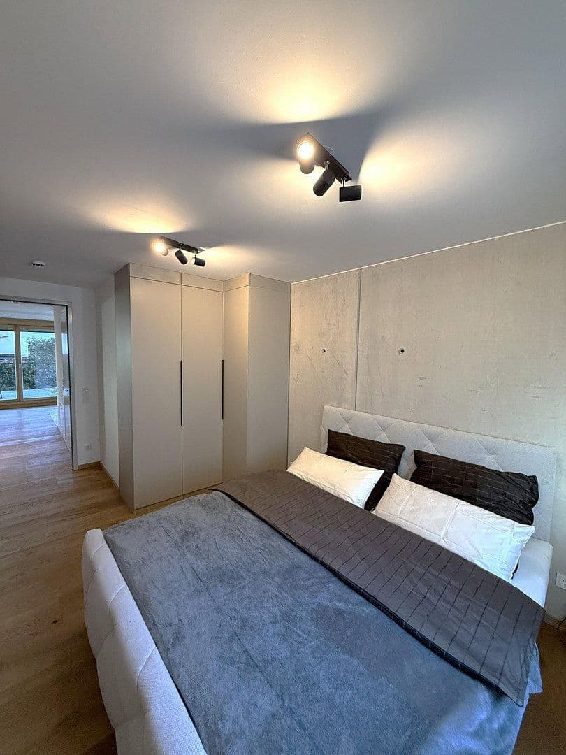 Pronájem bytu 2+1 60 m², Lerchenfeldstraße 28, München, Bavorsko Pronájem bytu 2+1 60 m², Lerchenfeldstraße 28, München, Bavorsko