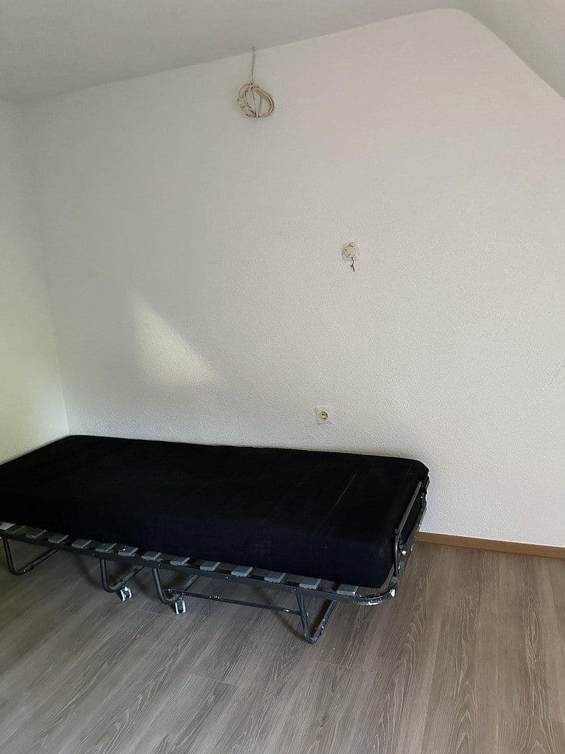 Pronájem bytu 4+1 80 m², Oppenweiler, Bádensko-Württembersko Pronájem bytu 4+1 80 m², Oppenweiler, Bádensko-Württembersko