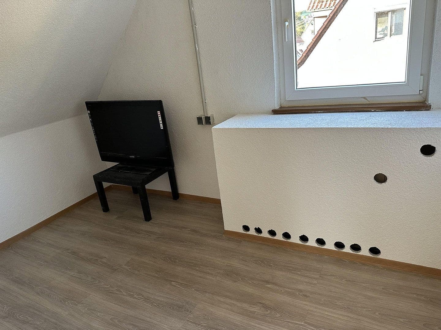 Pronájem bytu 4+1 80 m², Oppenweiler, Bádensko-Württembersko Pronájem bytu 4+1 80 m², Oppenweiler, Bádensko-Württembersko