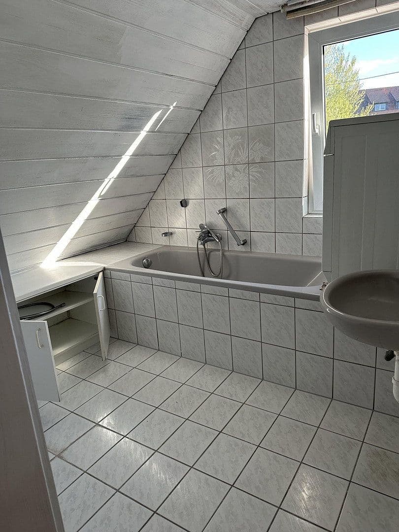 Pronájem bytu 4+1 80 m², Oppenweiler, Bádensko-Württembersko Pronájem bytu 4+1 80 m², Oppenweiler, Bádensko-Württembersko