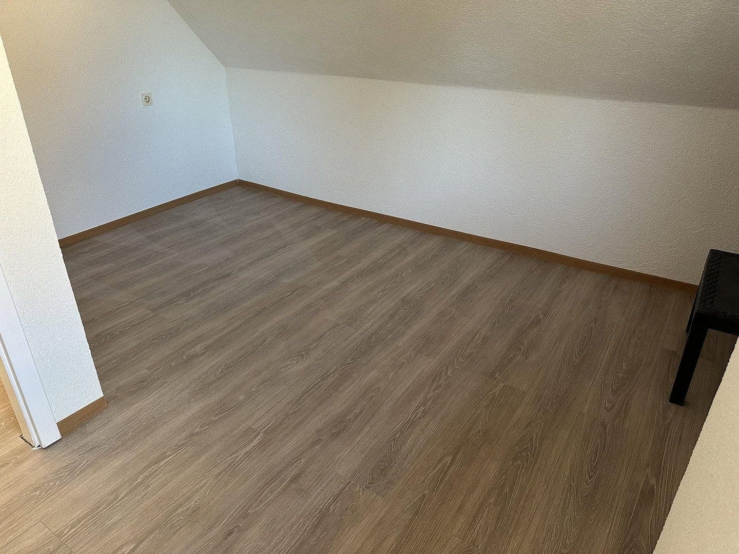 Pronájem bytu 4+1 80 m², Oppenweiler, Bádensko-Württembersko Pronájem bytu 4+1 80 m², Oppenweiler, Bádensko-Württembersko