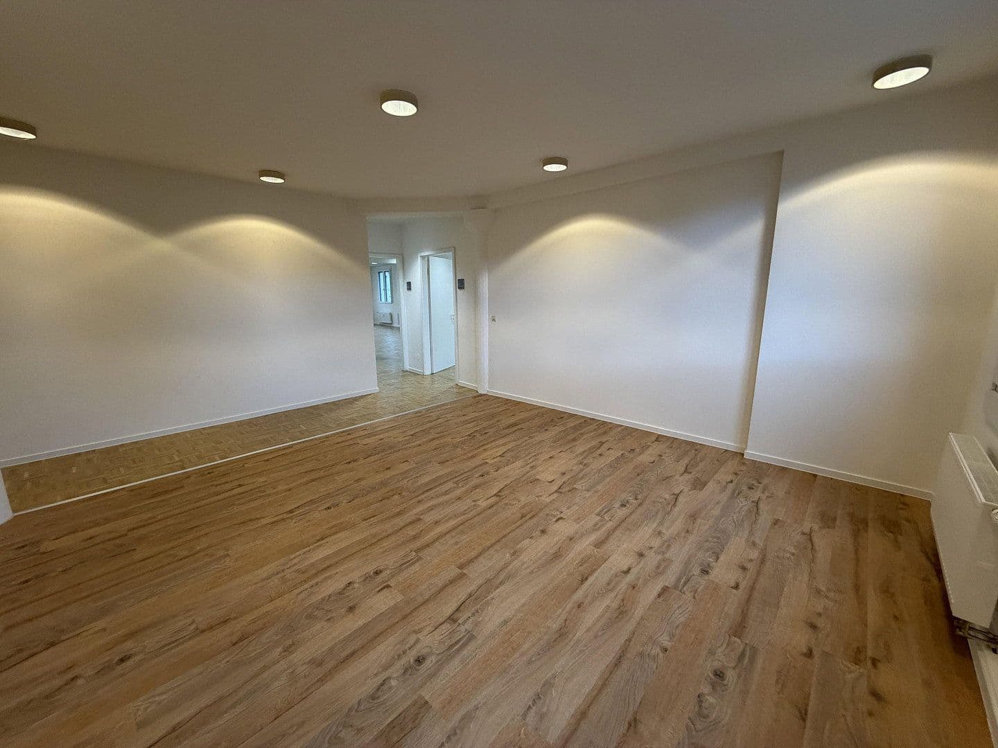 Pronájem kanceláře 165 m², Hauptstraße 55, Baltmannsweiler, Bádensko-Württembersko Pronájem kanceláře 165 m², Hauptstraße 55, Baltmannsweiler, Bádensko-Württembersko