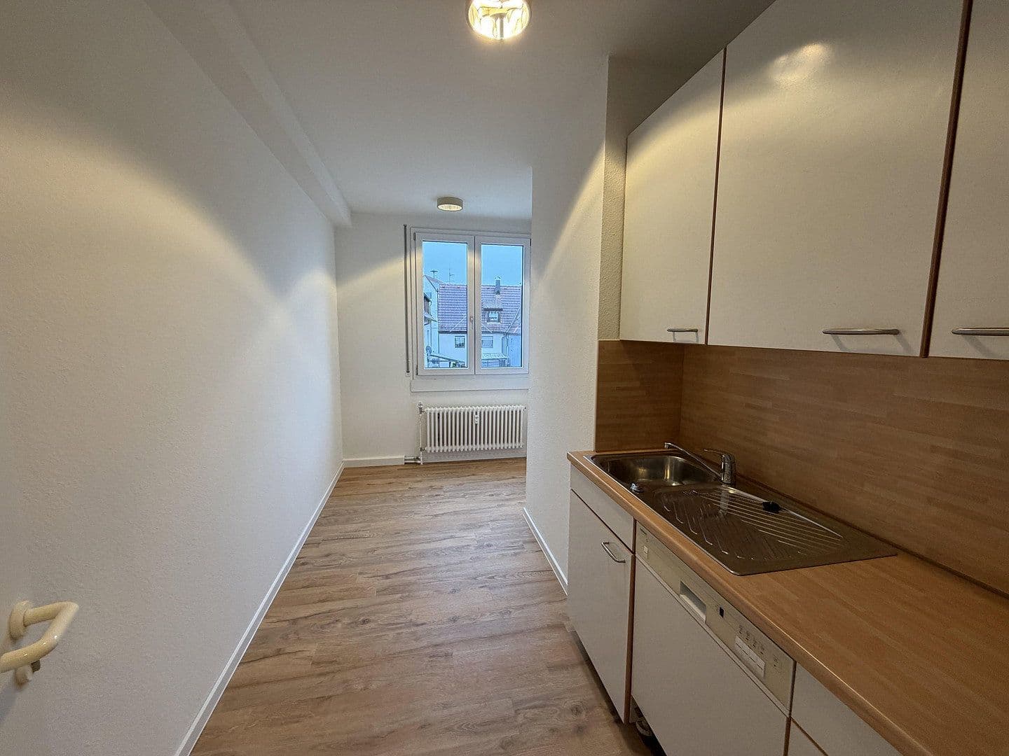 Pronájem kanceláře 165 m², Hauptstraße 55, Baltmannsweiler, Bádensko-Württembersko Pronájem kanceláře 165 m², Hauptstraße 55, Baltmannsweiler, Bádensko-Württembersko