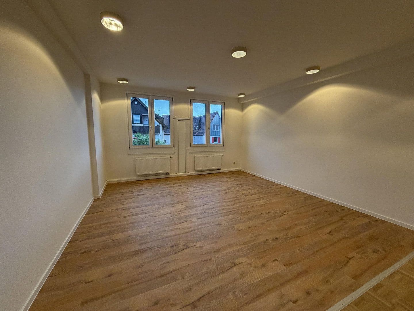 Pronájem kanceláře 165 m², Hauptstraße 55, Baltmannsweiler, Bádensko-Württembersko Pronájem kanceláře 165 m², Hauptstraße 55, Baltmannsweiler, Bádensko-Württembersko