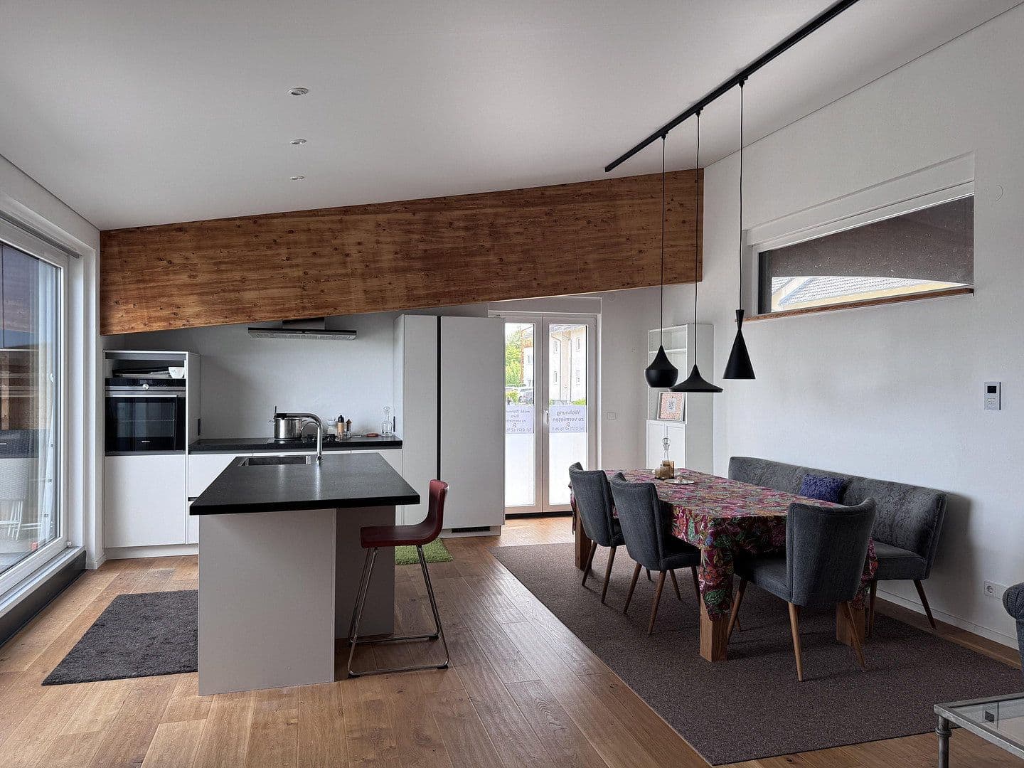 Pronájem bytu 1+1 110 m², Im Hummelacker 12, Pforzheim, Bádensko-Württembersko Pronájem bytu 1+1 110 m², Im Hummelacker 12, Pforzheim, Bádensko-Württembersko