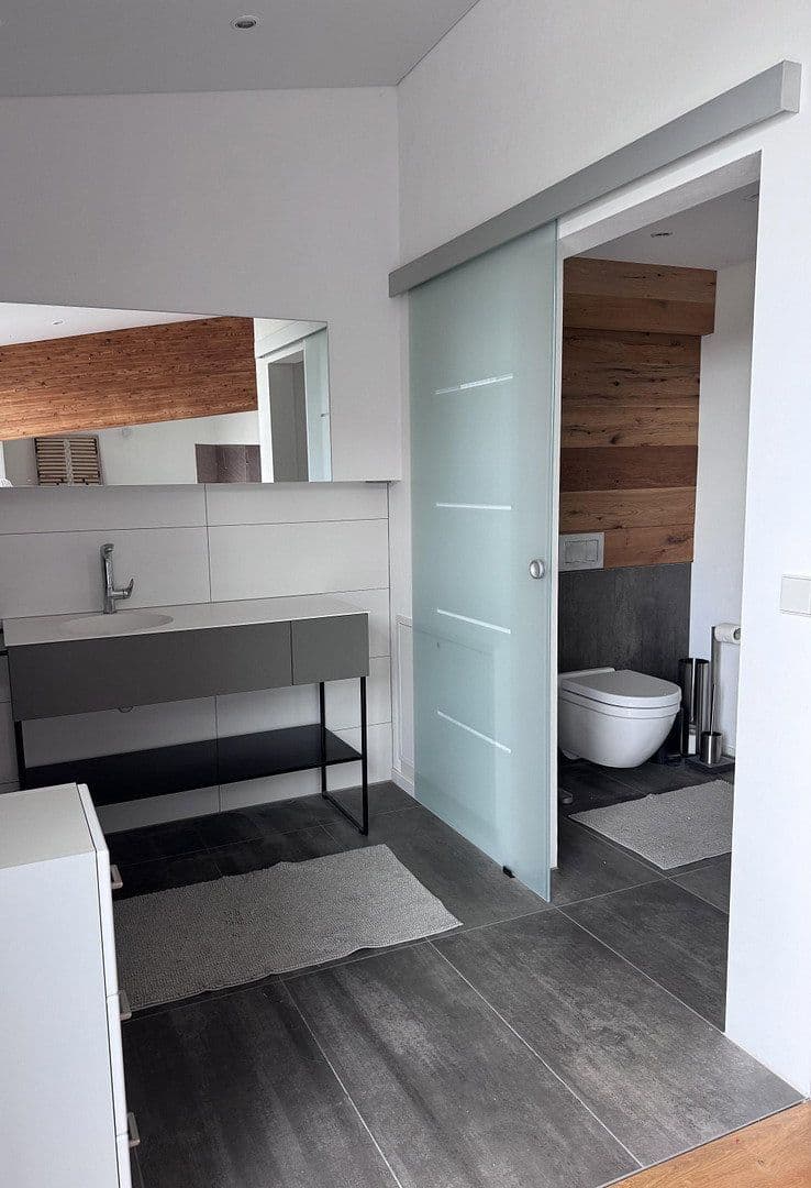Pronájem bytu 1+1 110 m², Im Hummelacker 12, Pforzheim, Bádensko-Württembersko Pronájem bytu 1+1 110 m², Im Hummelacker 12, Pforzheim, Bádensko-Württembersko