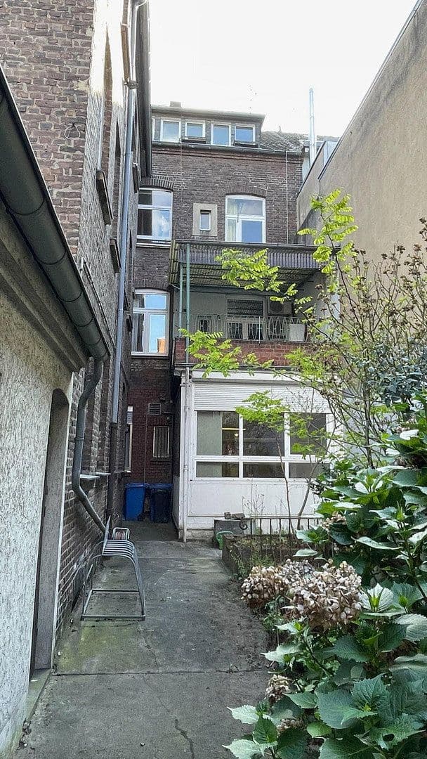 Prodej domu 492 m², pozemek 381 m², Further Straße 86, Neuss, Severní Porýní-Vestfálsko Prodej domu 492 m², pozemek 381 m², Further Straße 86, Neuss, Severní Porýní-Vestfálsko