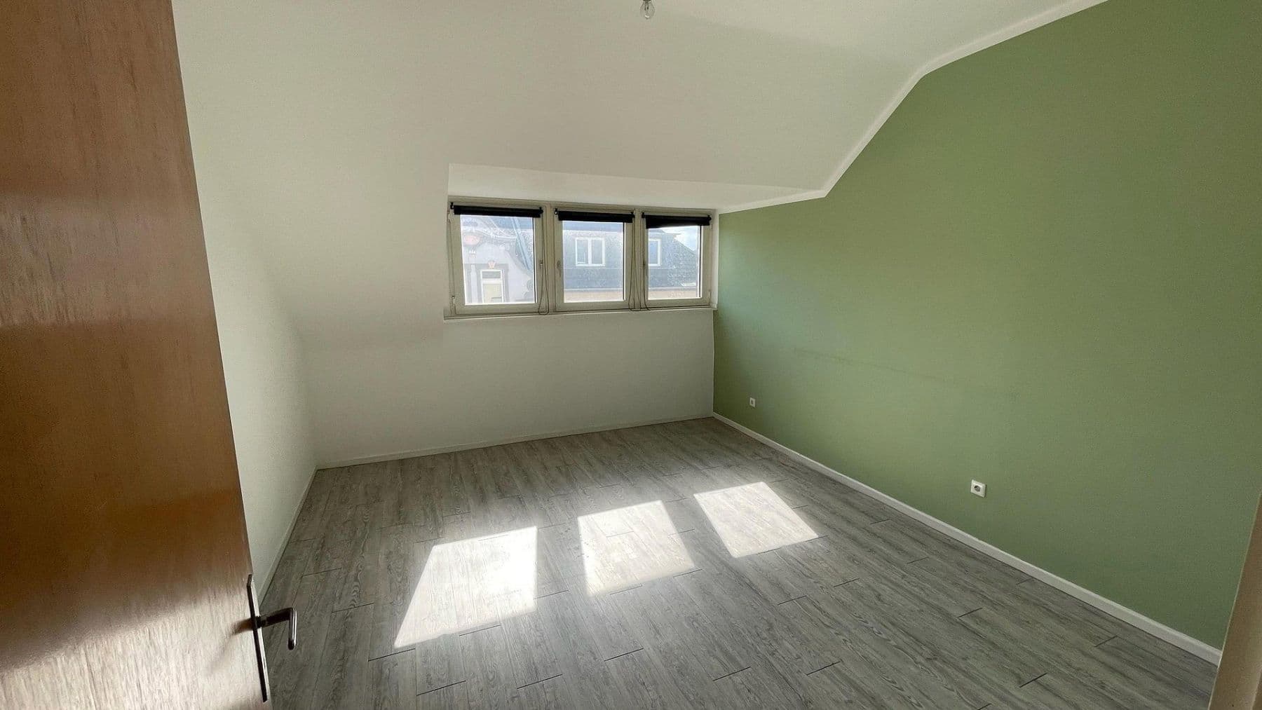 Prodej domu 492 m², pozemek 381 m², Further Straße 86, Neuss, Severní Porýní-Vestfálsko Prodej domu 492 m², pozemek 381 m², Further Straße 86, Neuss, Severní Porýní-Vestfálsko