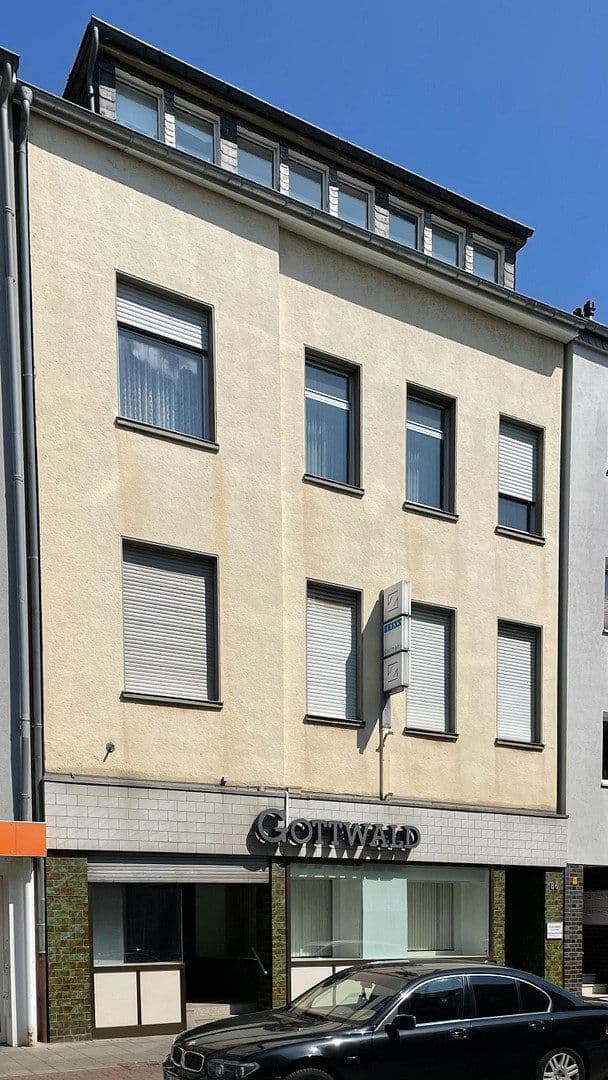 Prodej domu 492 m², pozemek 381 m², Further Straße 86, Neuss, Severní Porýní-Vestfálsko Prodej domu 492 m², pozemek 381 m², Further Straße 86, Neuss, Severní Porýní-Vestfálsko