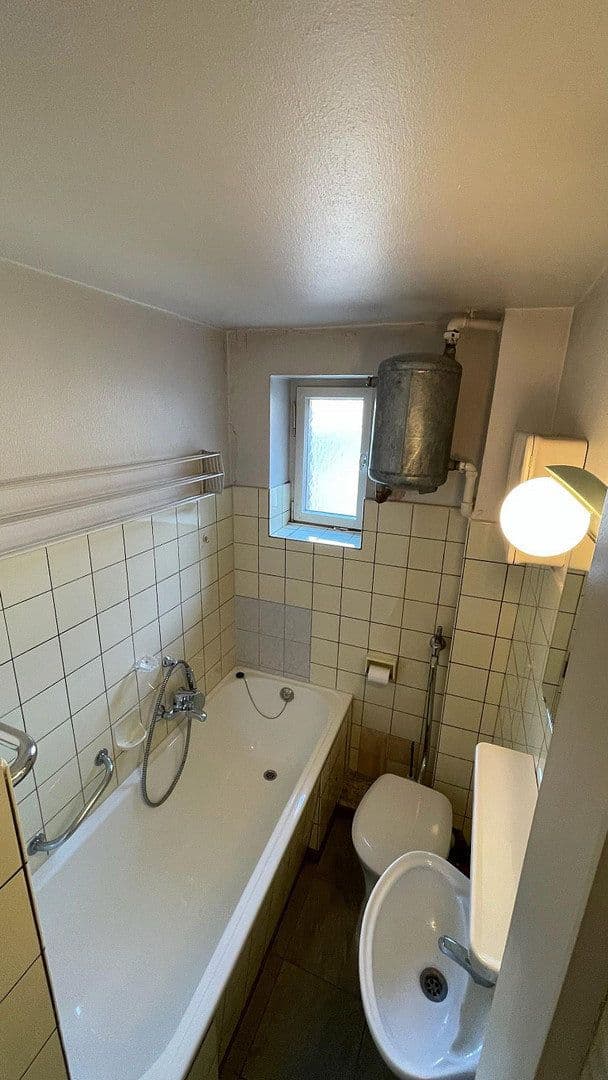 Prodej domu 492 m², pozemek 381 m², Further Straße 86, Neuss, Severní Porýní-Vestfálsko Prodej domu 492 m², pozemek 381 m², Further Straße 86, Neuss, Severní Porýní-Vestfálsko