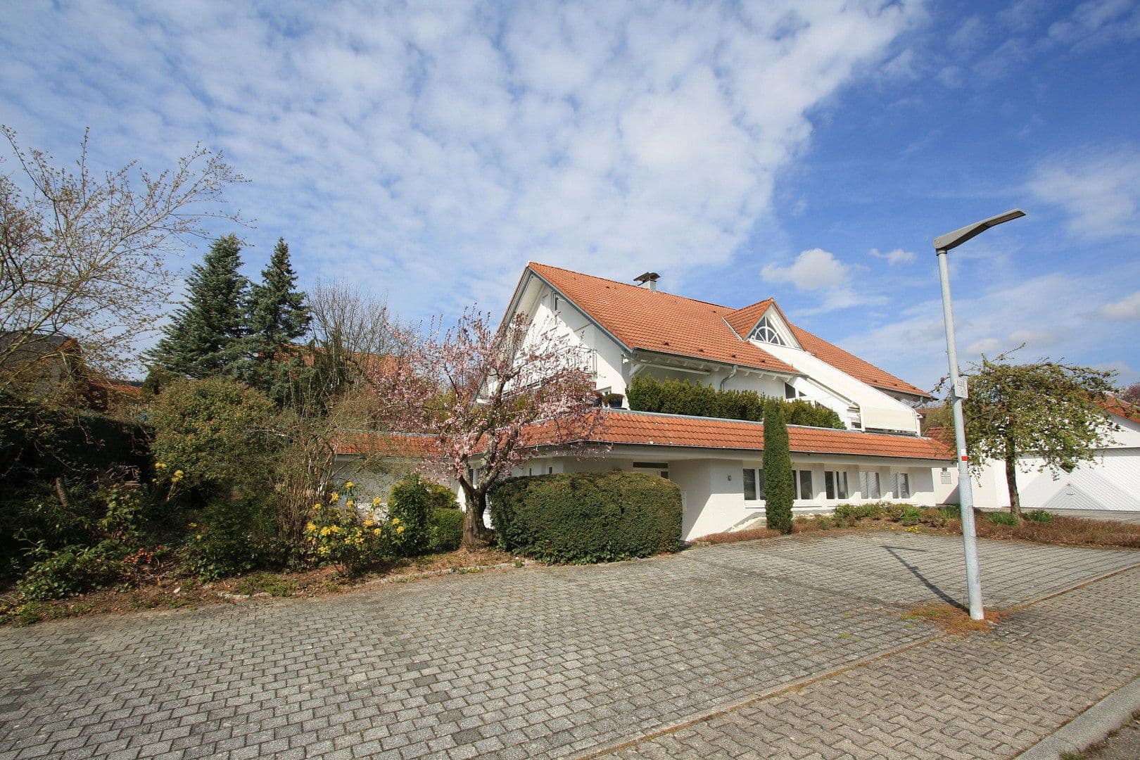 Prodej domu 274 m², pozemek 994 m², Öhringen, Bádensko-Württembersko Prodej domu 274 m², pozemek 994 m², Öhringen, Bádensko-Württembersko