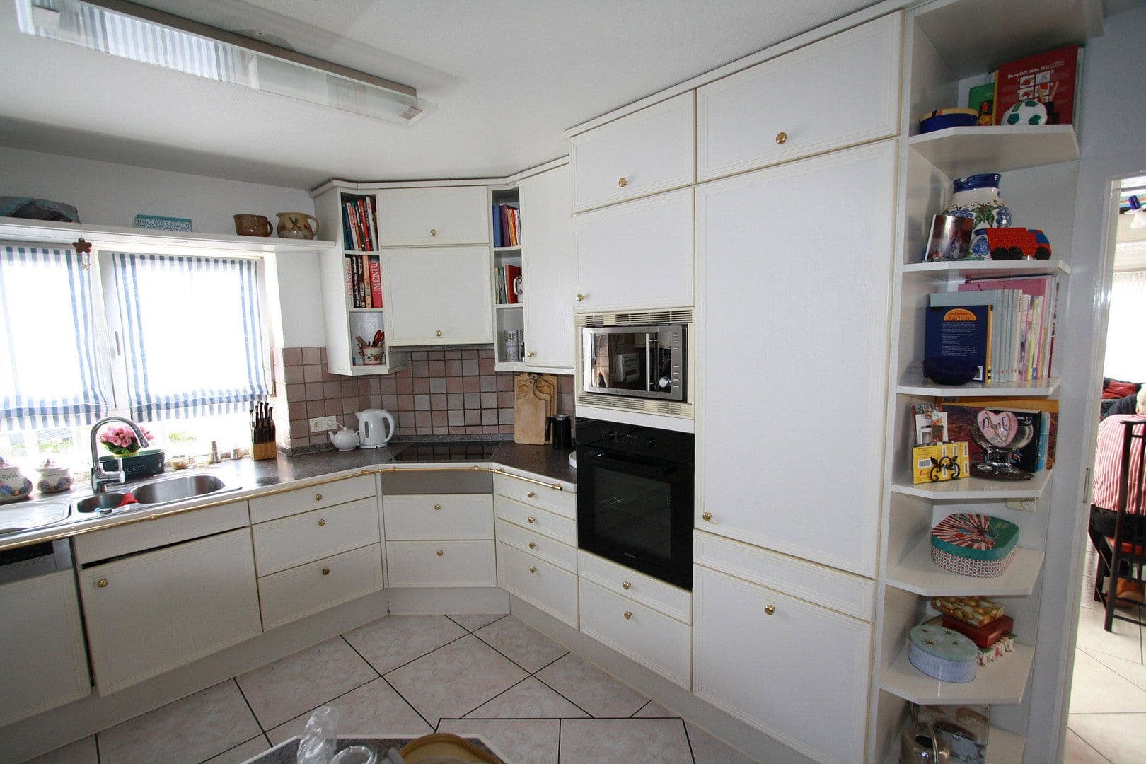 Prodej domu 274 m², pozemek 994 m², Öhringen, Bádensko-Württembersko Prodej domu 274 m², pozemek 994 m², Öhringen, Bádensko-Württembersko