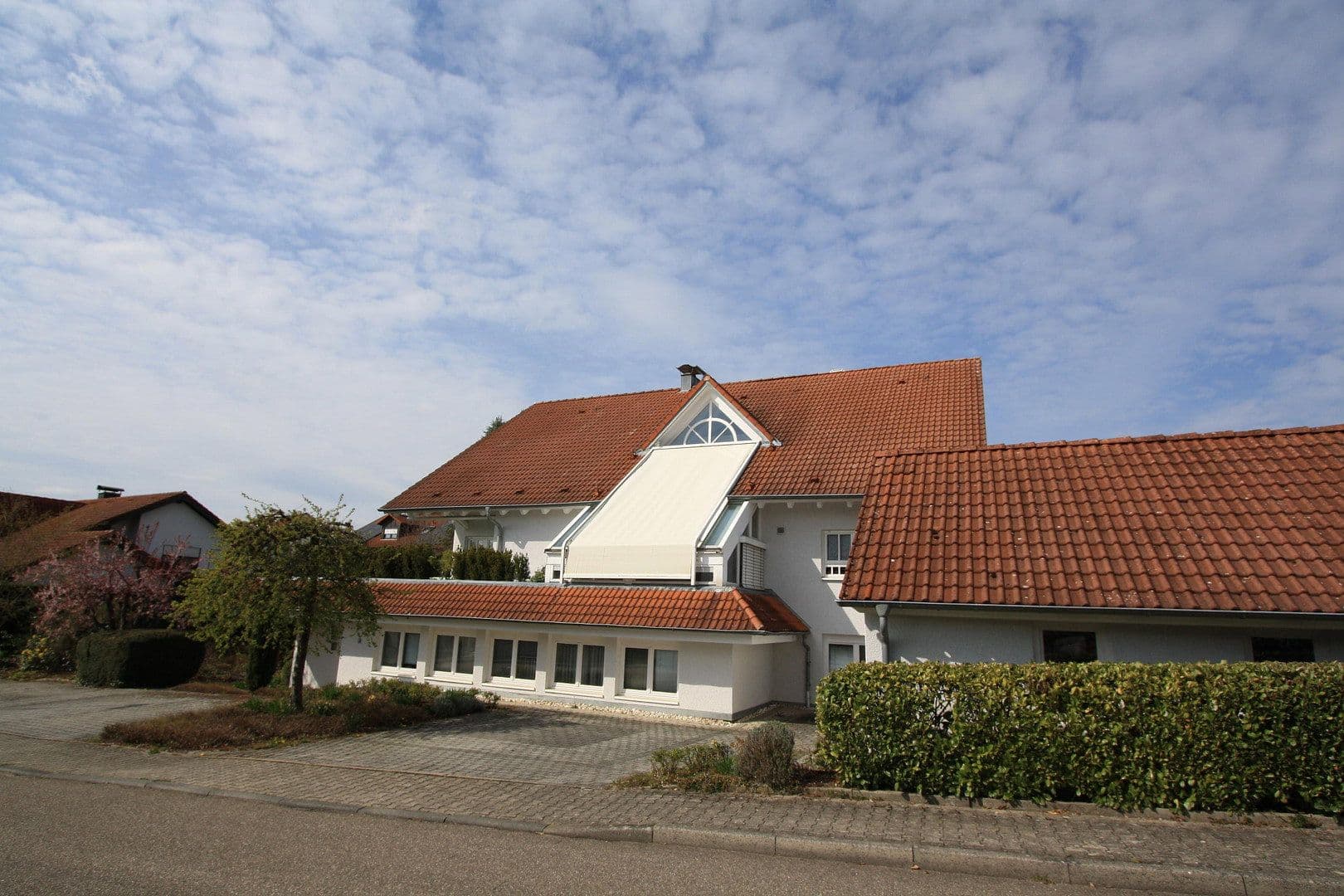 Prodej domu 274 m², pozemek 994 m², Öhringen, Bádensko-Württembersko Prodej domu 274 m², pozemek 994 m², Öhringen, Bádensko-Württembersko
