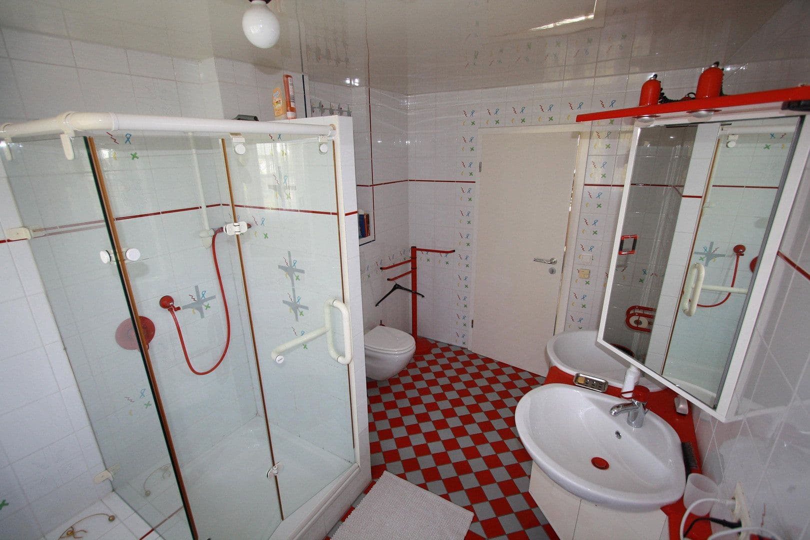 Prodej domu 274 m², pozemek 994 m², Öhringen, Bádensko-Württembersko Prodej domu 274 m², pozemek 994 m², Öhringen, Bádensko-Württembersko