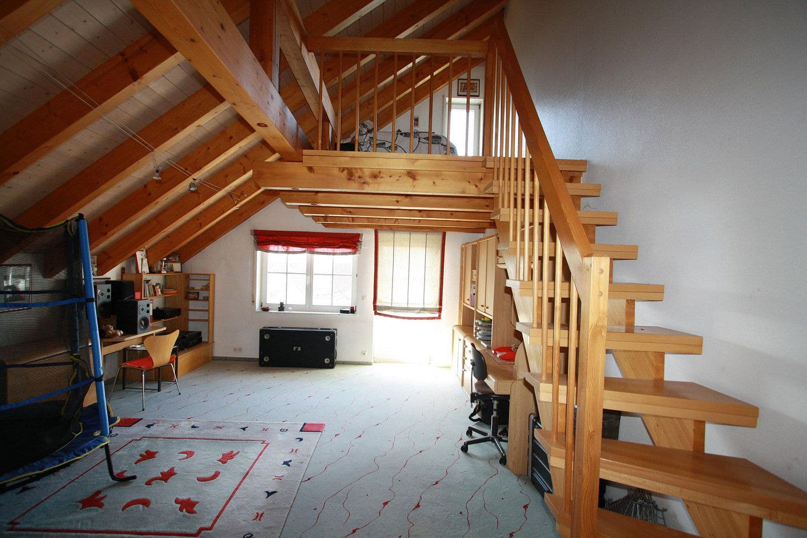 Prodej domu 274 m², pozemek 994 m², Öhringen, Bádensko-Württembersko Prodej domu 274 m², pozemek 994 m², Öhringen, Bádensko-Württembersko