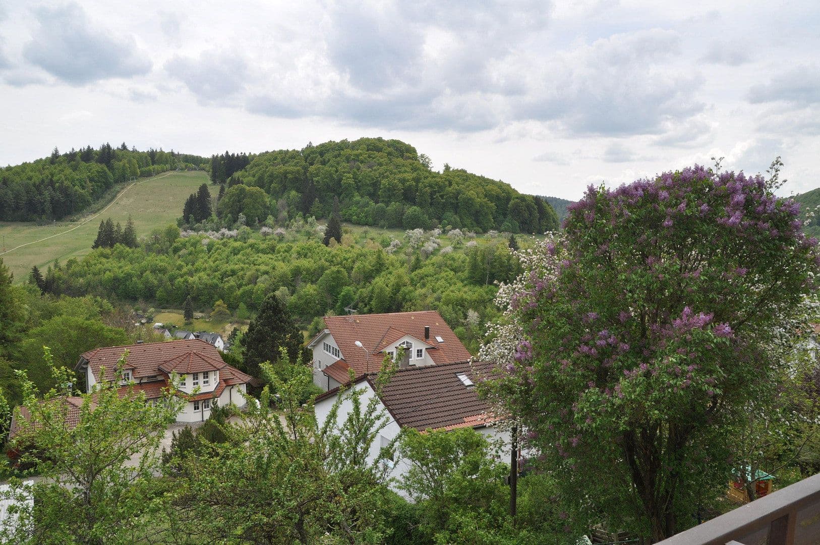Prodej domu 164 m², pozemek 500 m², Albstadt, Bádensko-Württembersko Prodej domu 164 m², pozemek 500 m², Albstadt, Bádensko-Württembersko
