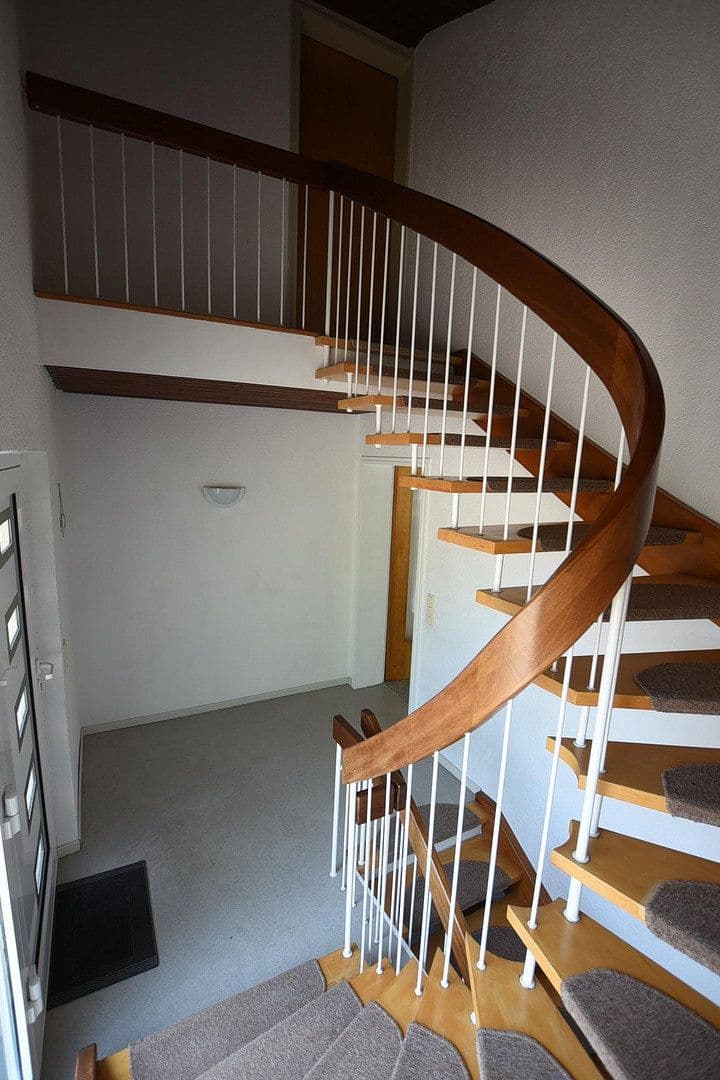 Prodej domu 164 m², pozemek 500 m², Albstadt, Bádensko-Württembersko Prodej domu 164 m², pozemek 500 m², Albstadt, Bádensko-Württembersko