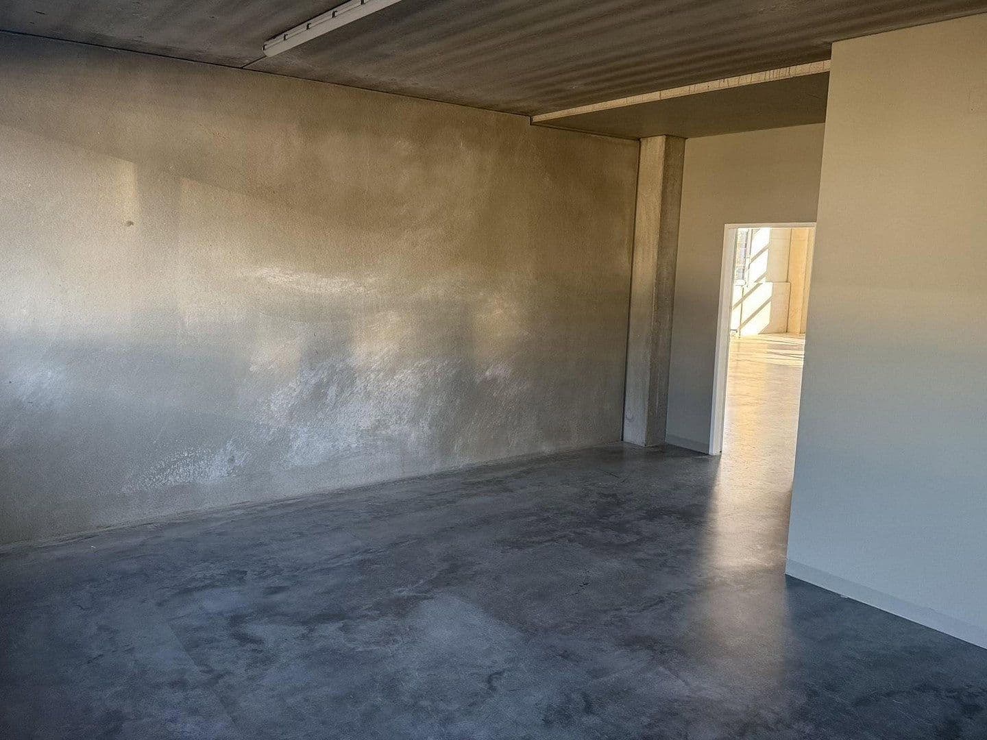 Pronájem nebytového prostoru 2.082 m², Gewerbepark B17 / II / Straße 3 / Objekt 11, Teesdorf, Dolní Rakousko Pronájem nebytového prostoru 2.082 m², Gewerbepark B17 / II / Straße 3 / Objekt 11, Teesdorf, Dolní Rakousko