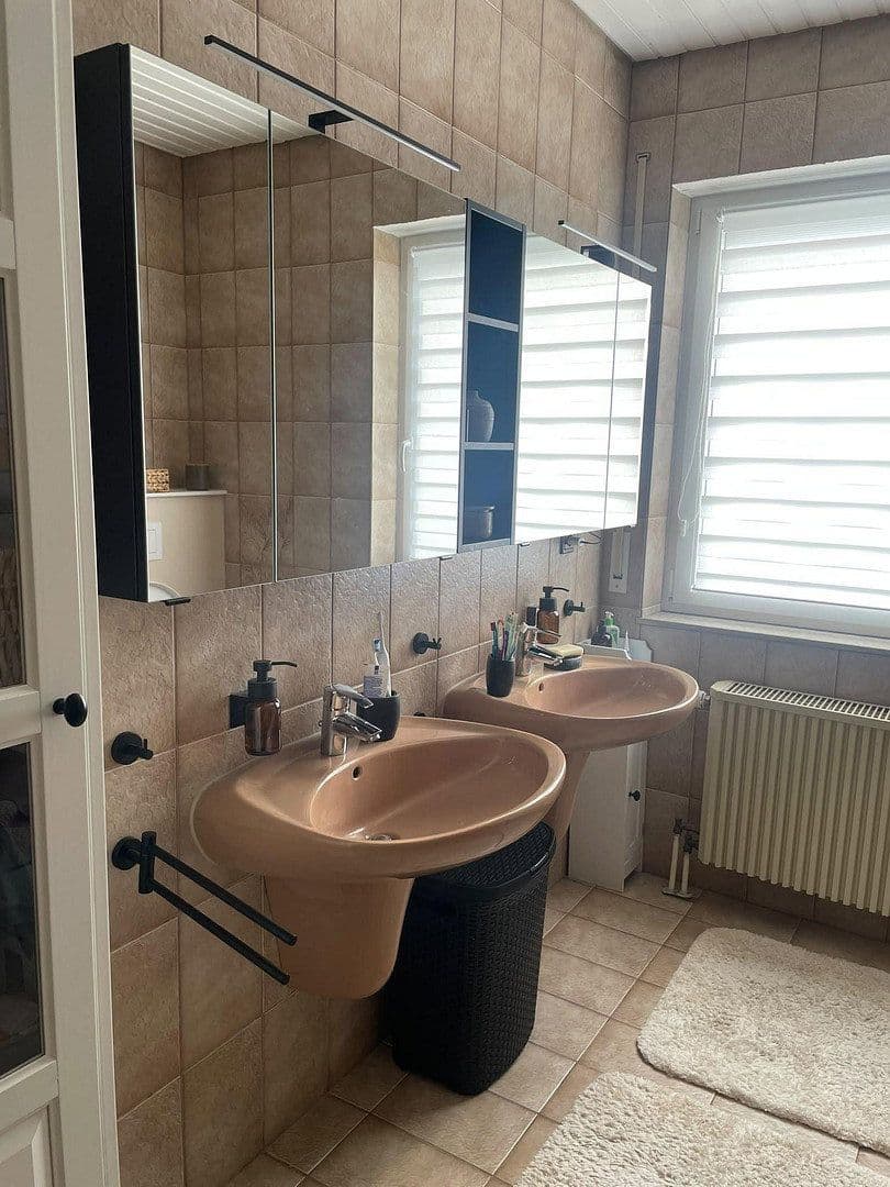 Pronájem domu 124 m², pozemek 239 m², Nördlingen, Bavorsko Pronájem domu 124 m², pozemek 239 m², Nördlingen, Bavorsko