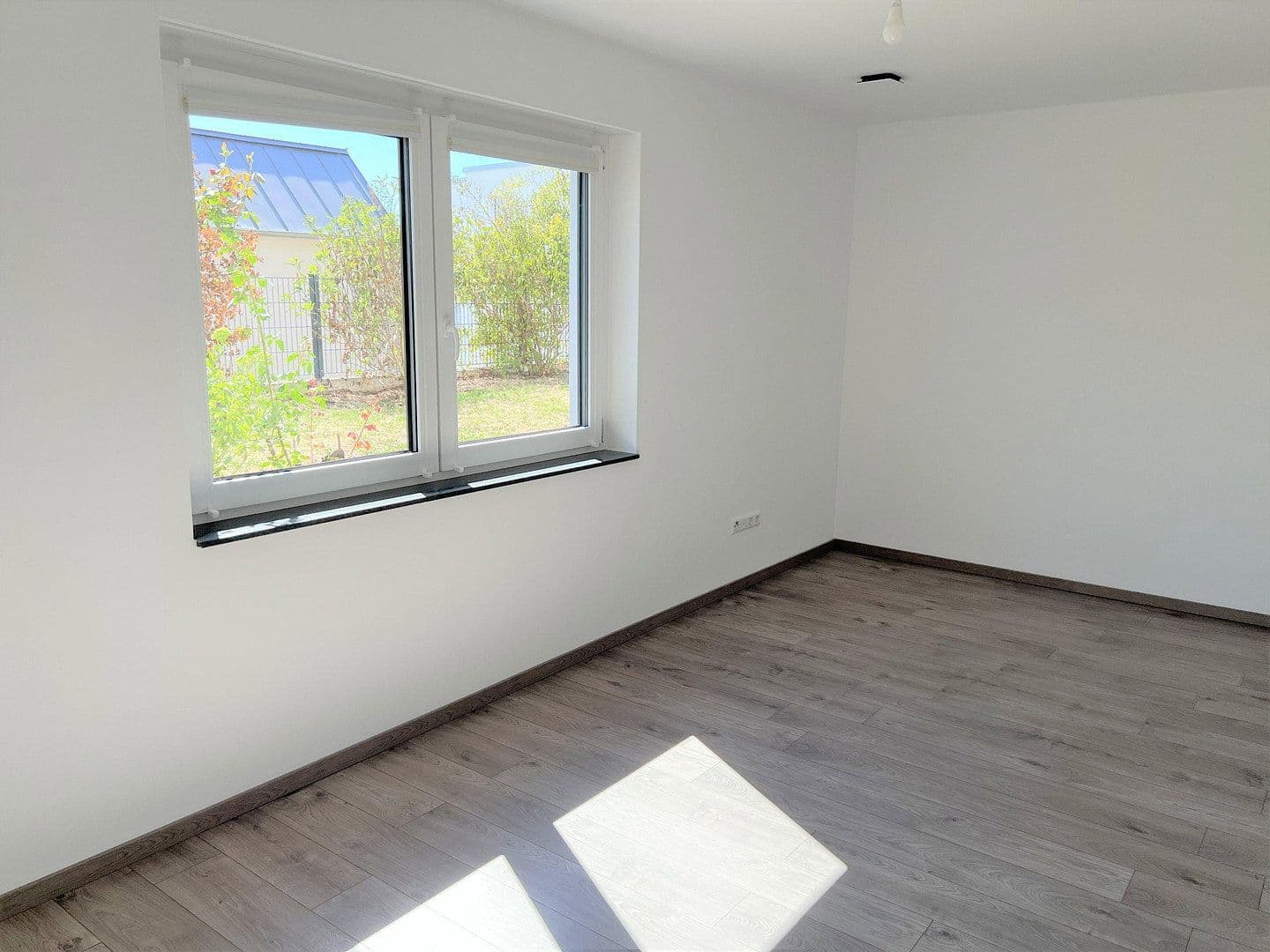 Prodej bytu 6+1 192 m², Am Hang 17, Wiesloch, Bádensko-Württembersko Prodej bytu 6+1 192 m², Am Hang 17, Wiesloch, Bádensko-Württembersko
