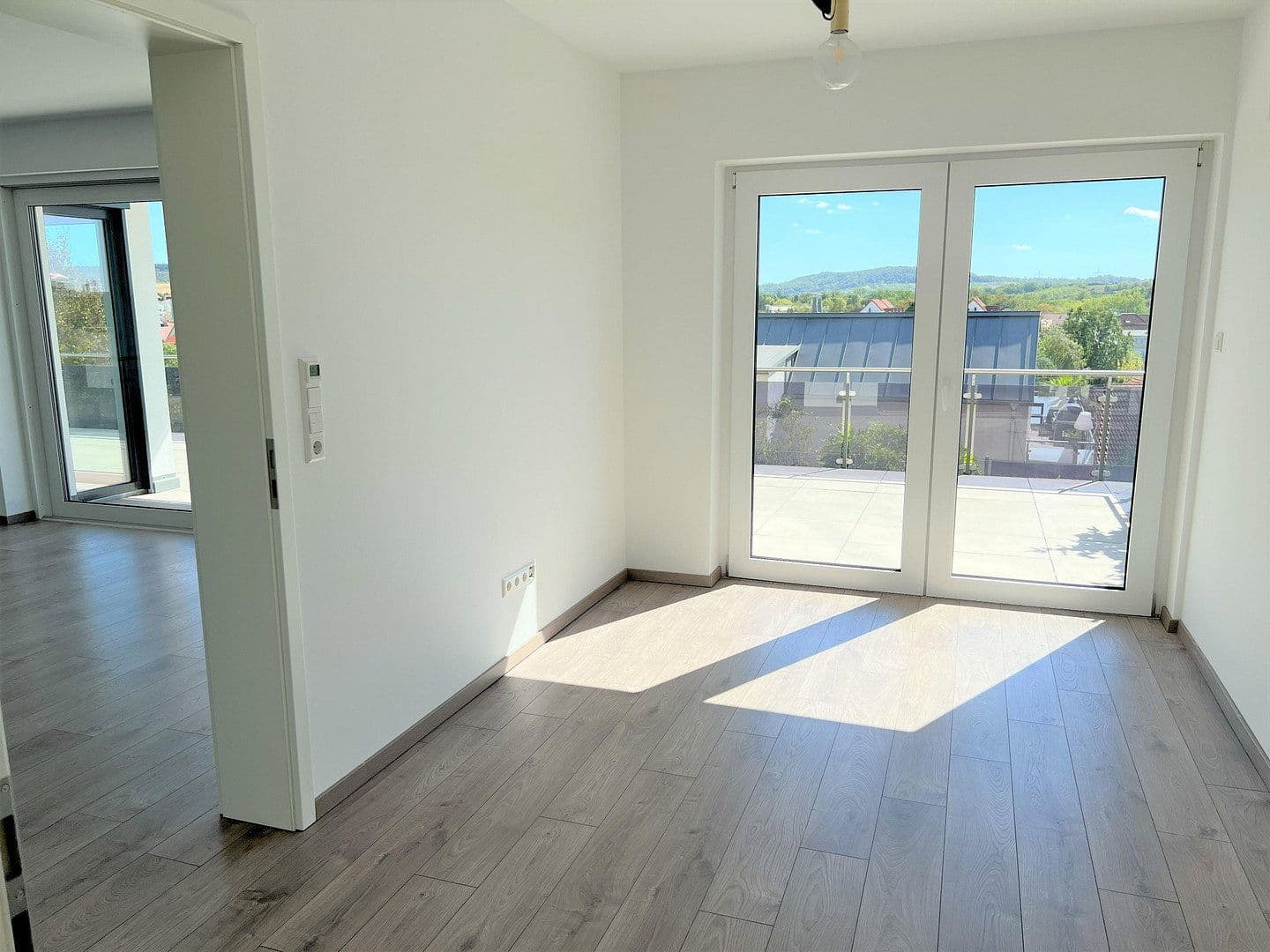 Prodej bytu 6+1 192 m², Am Hang 17, Wiesloch, Bádensko-Württembersko Prodej bytu 6+1 192 m², Am Hang 17, Wiesloch, Bádensko-Württembersko