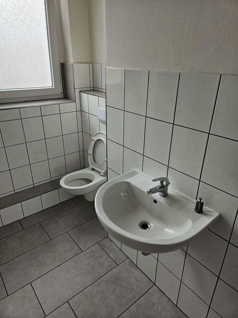 Pronájem nebytového prostoru 431 m², An der Steinert 7, Lüdenscheid, Severní Porýní-Vestfálsko Pronájem nebytového prostoru 431 m², An der Steinert 7, Lüdenscheid, Severní Porýní-Vestfálsko