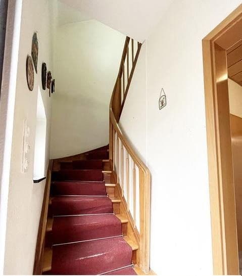 Prodej domu 190 m², pozemek 600 m², Neckargemünd, Bádensko-Württembersko Prodej domu 190 m², pozemek 600 m², Neckargemünd, Bádensko-Württembersko